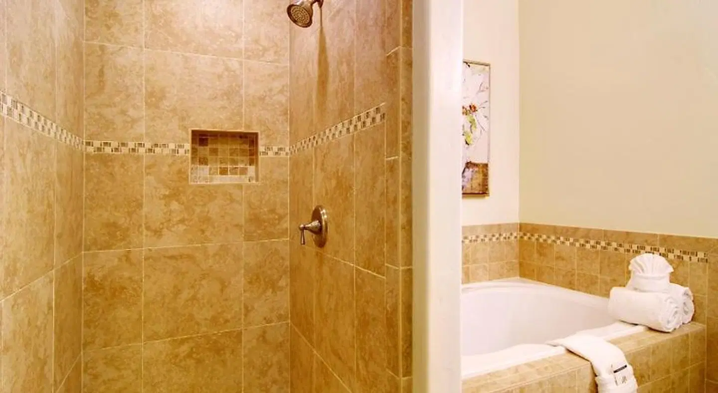 Carriage House Inn Badezimmer