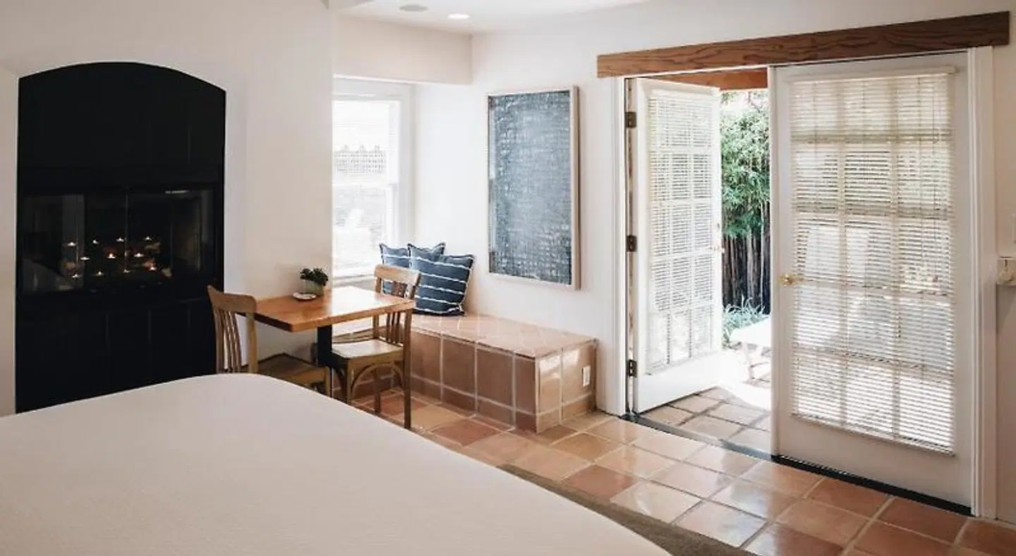 Cottage Inn & Spa ROOM_EXAMPLE