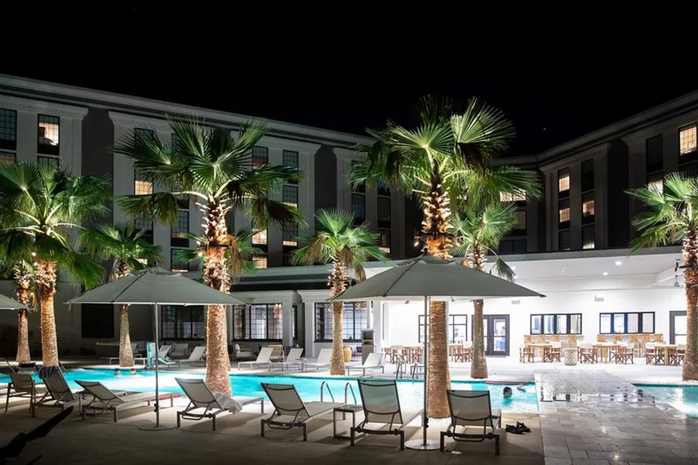 Hotel Indigo Mount Pleasant by IHG Terrasse