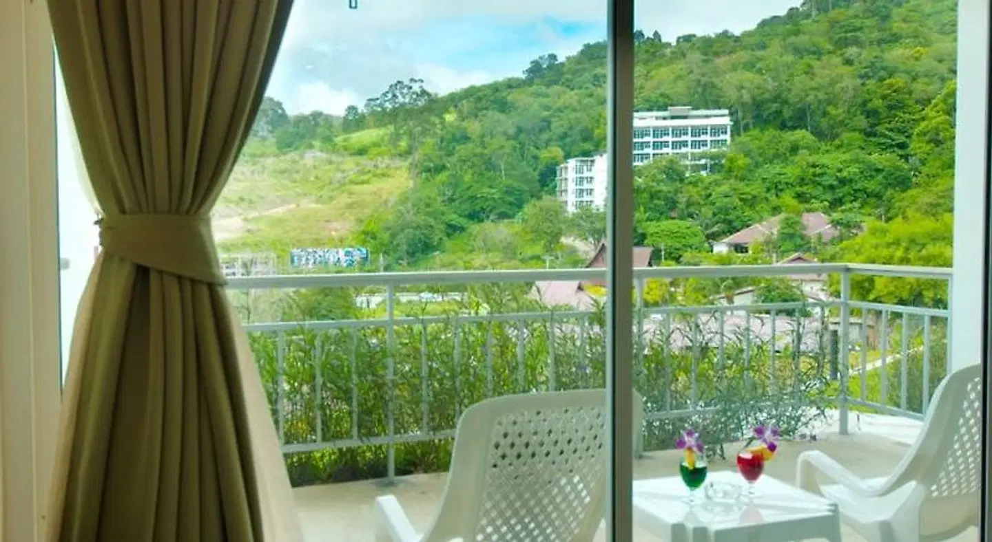 P.S. Hill Resort Terrasse