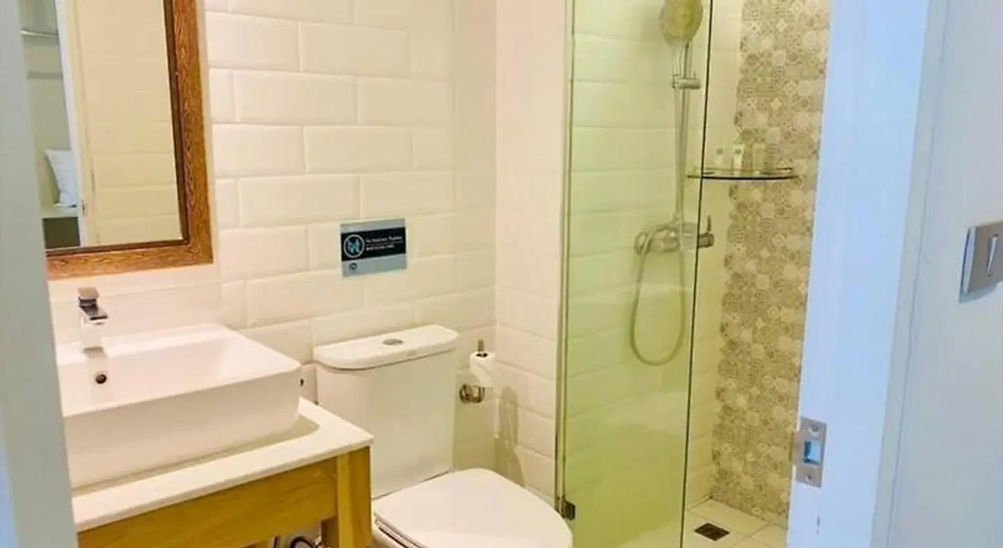 Panphuree Residence Badezimmer