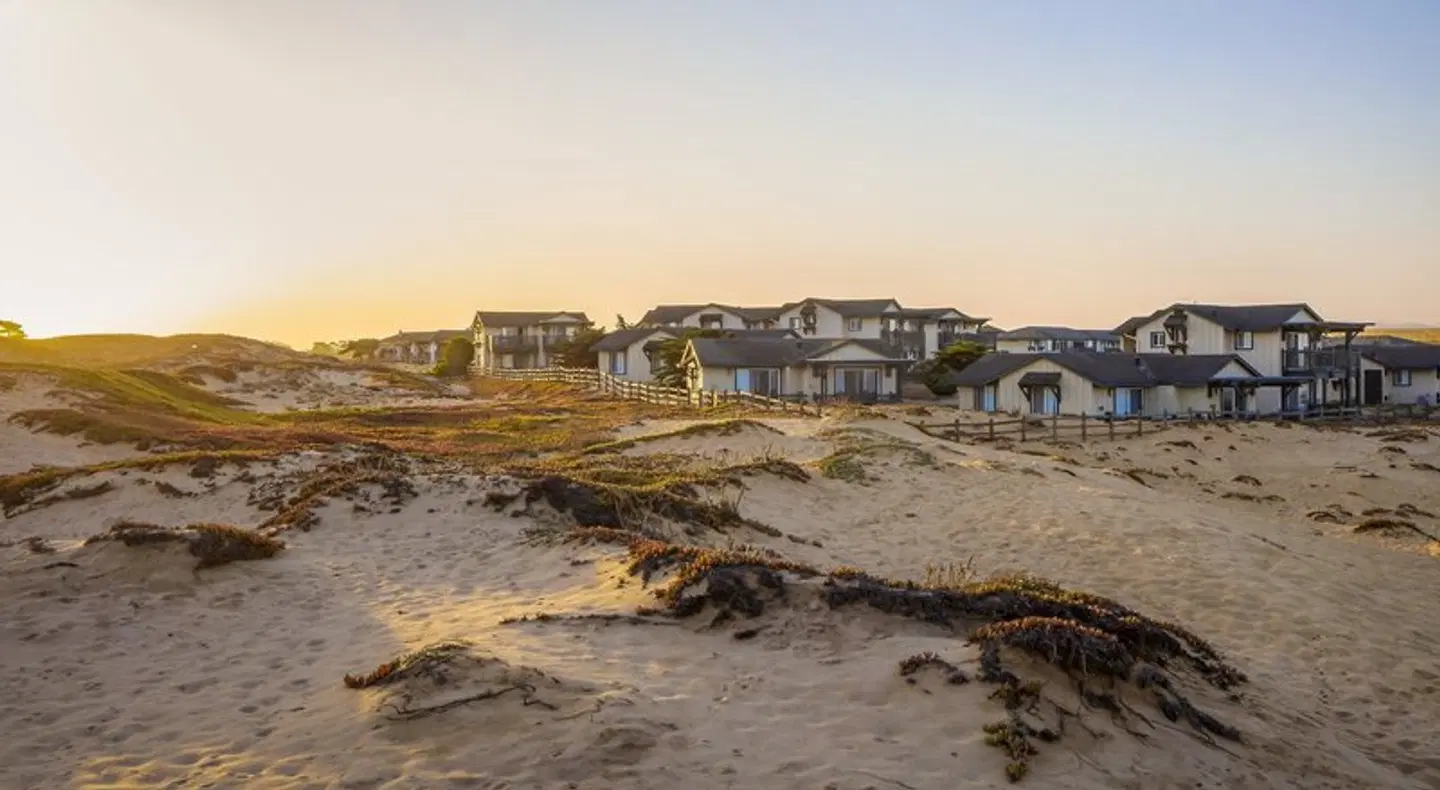 Sanctuary Beach Resort LANDSCAPE