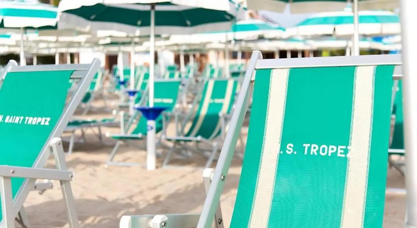 Hotel Saint Tropez - Pineto Hallenbad