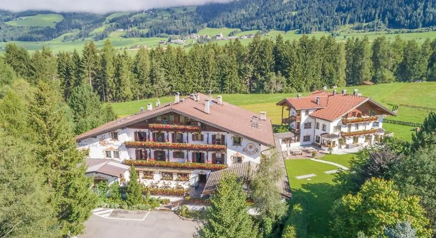 Hotel Hubertushof EXTERIOR