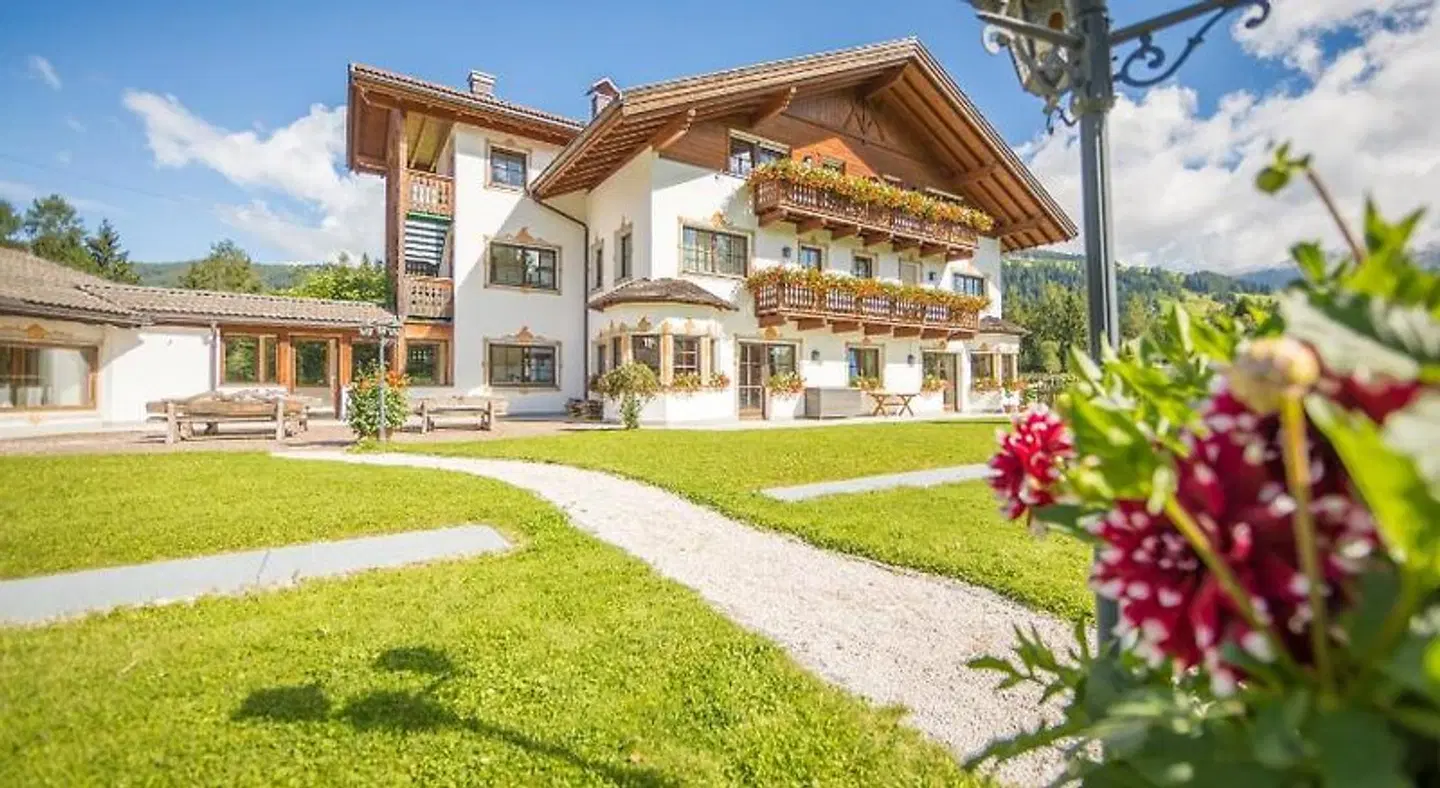 Hotel Hubertushof EXTERIOR