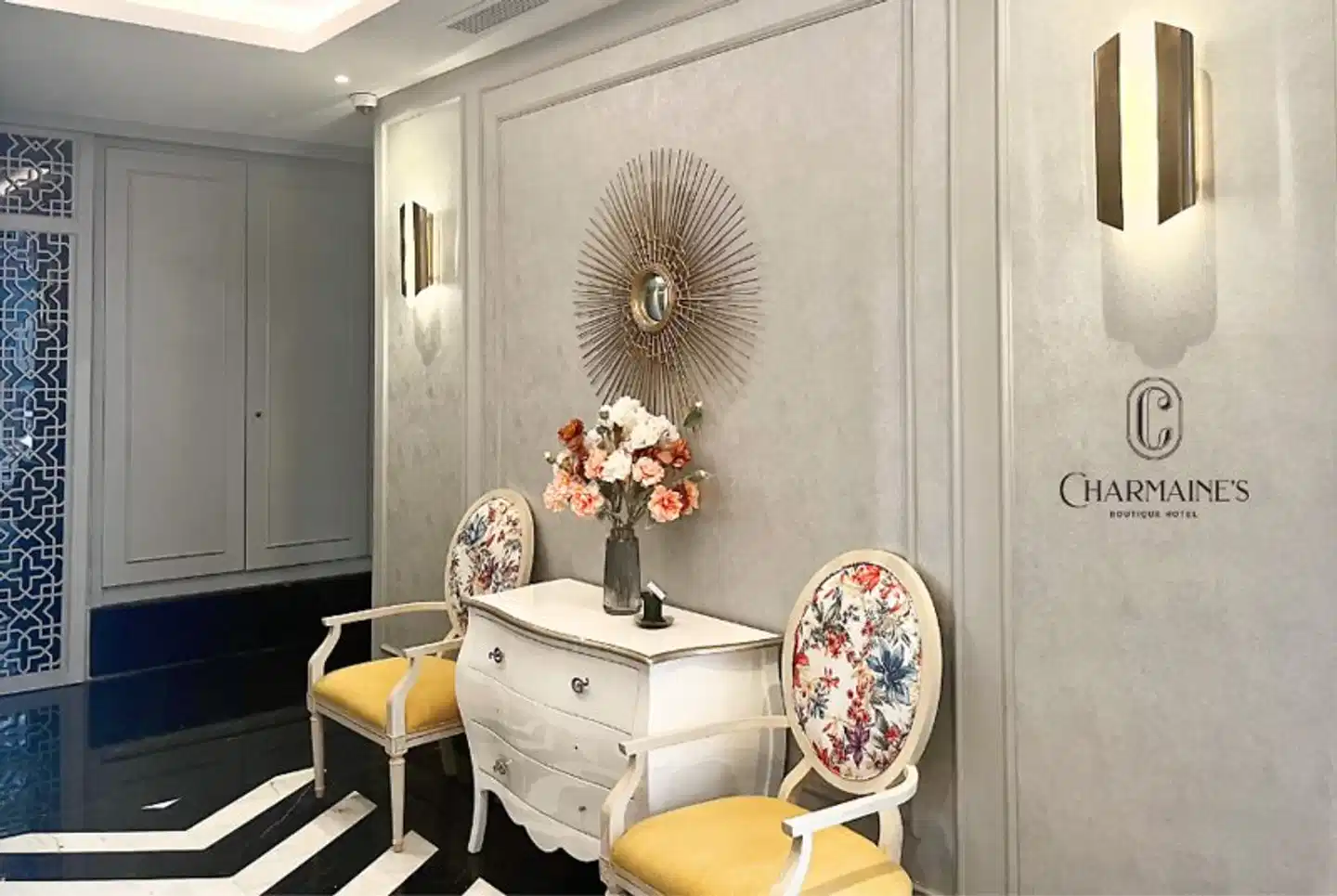 Charmaine's Hotel & Apartment Badezimmer