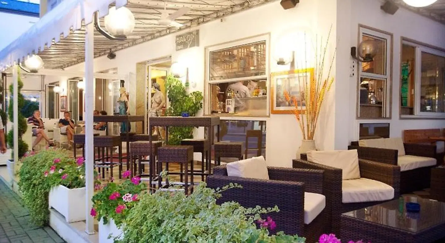 Roma Restaurant