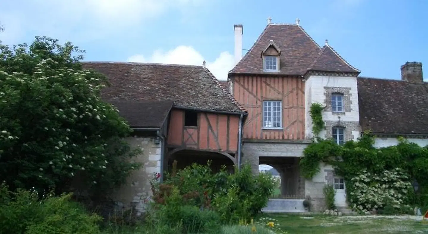 Château Des Roises EXTERIOR