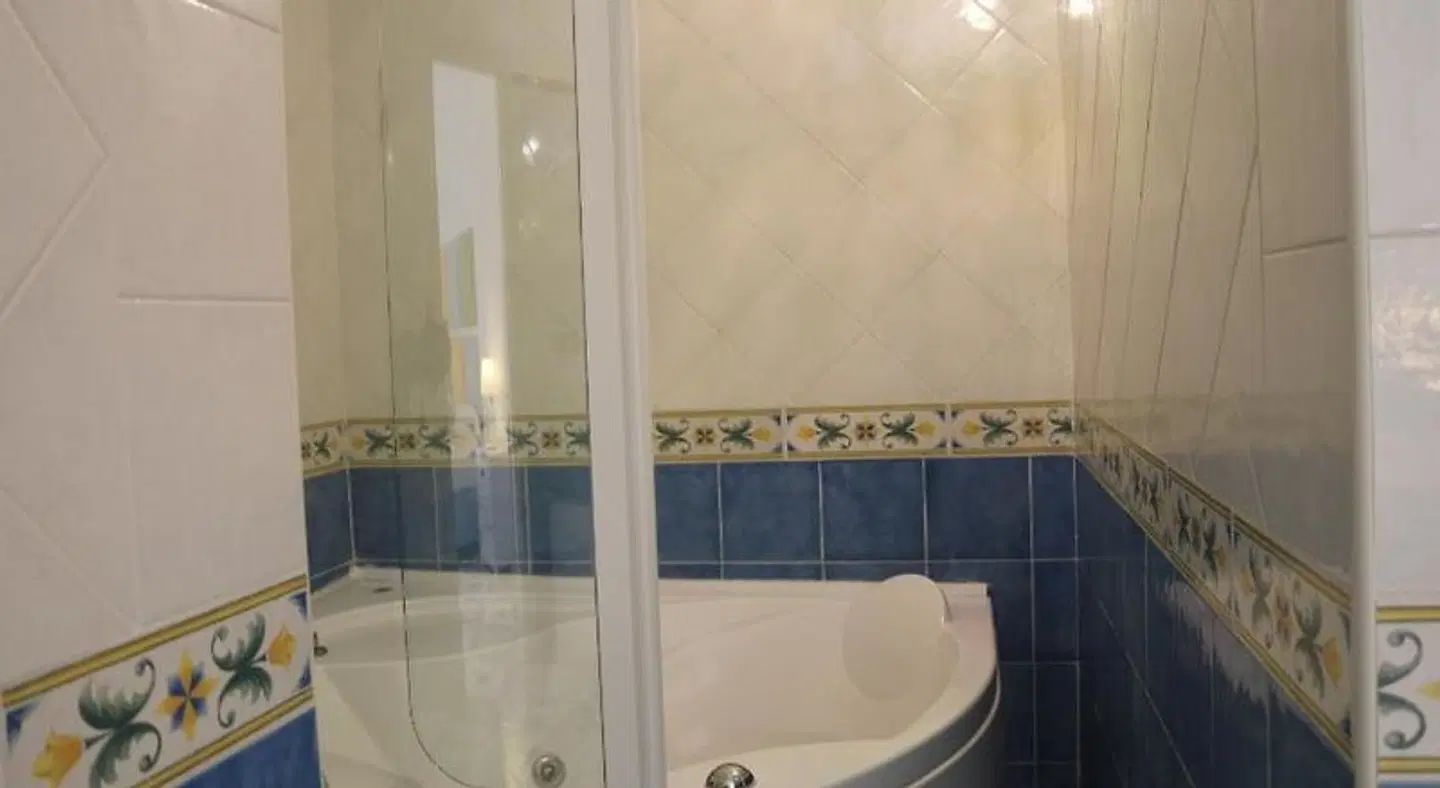 SuiteNapoliSantaLucia Badezimmer