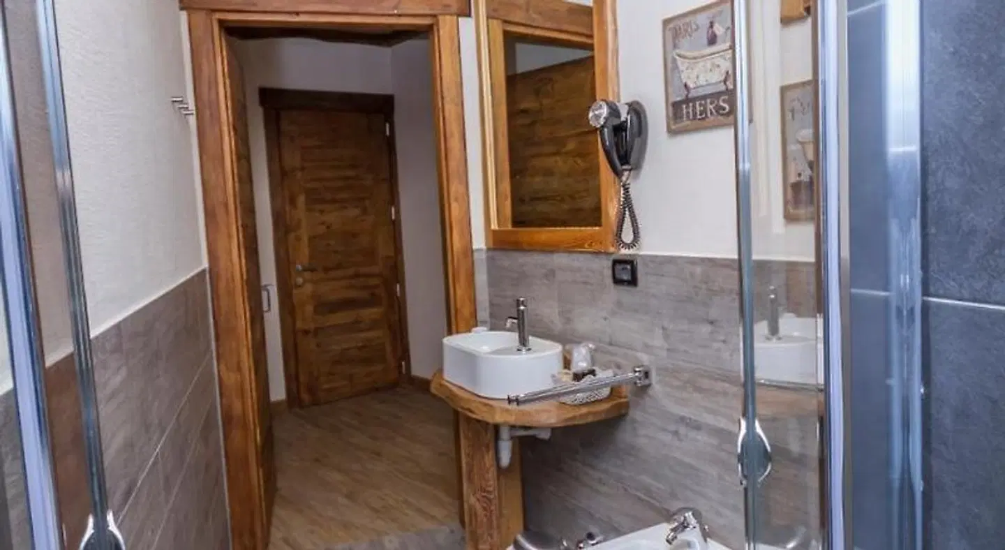 Hotel Sauze Badezimmer