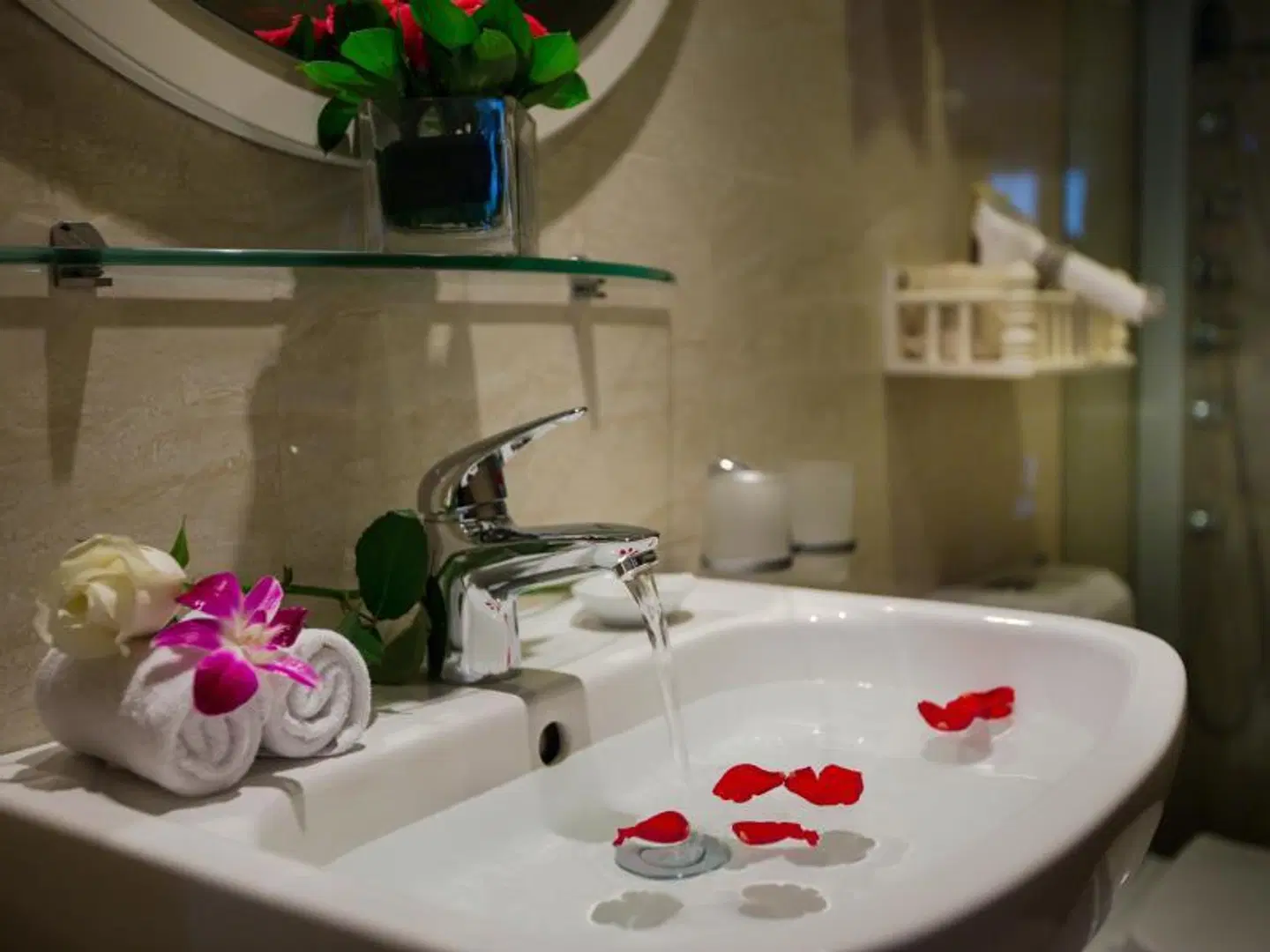 Hanoi Elegance Ruby Hotel Badezimmer