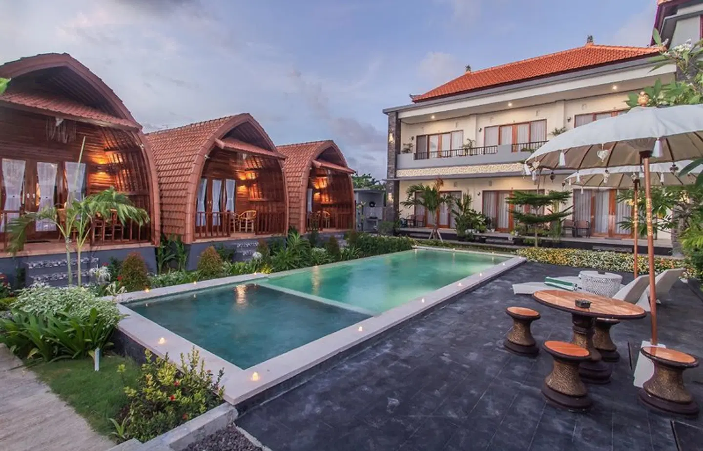 Mailaku House OUTDOOR_POOL