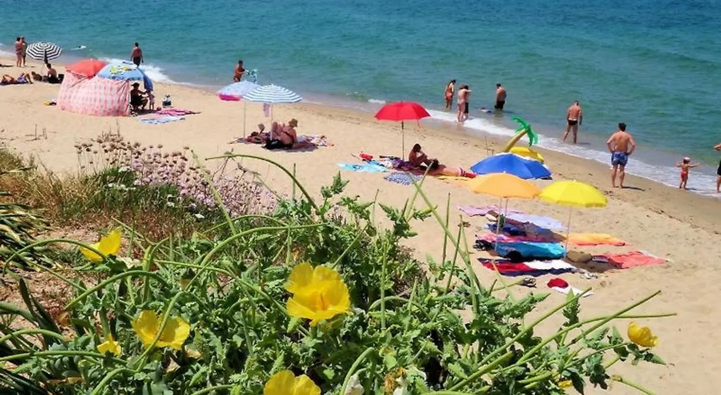 La Tartaruga Bianca Strand