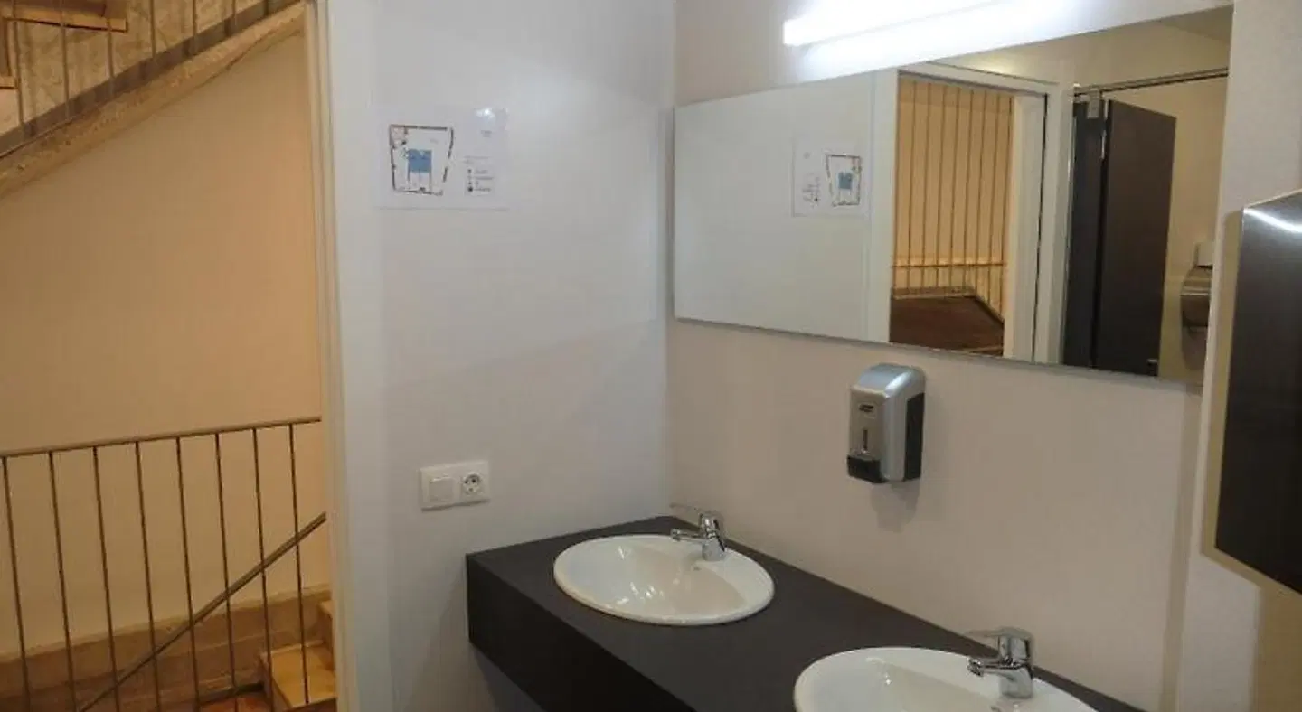 Agora Hostel Badezimmer