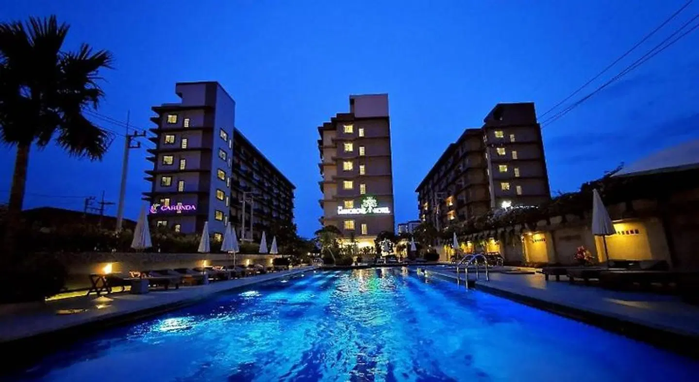 The Mangrove Hotel EXTERIOR