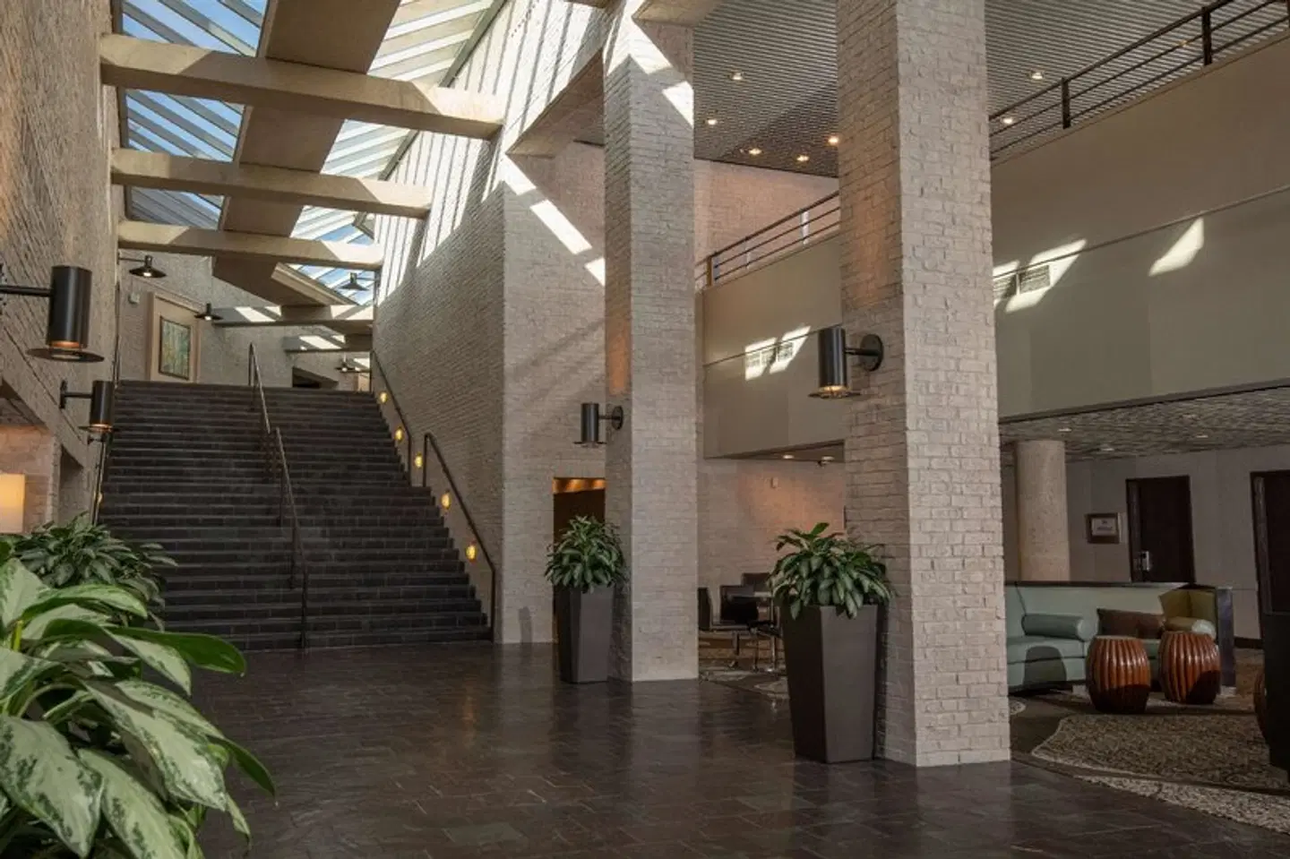 Hilton Denver Inverness EXTERIOR