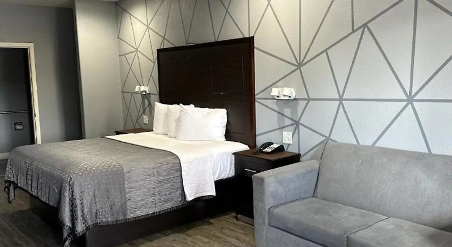 Atlantis Inn and Suites ROOM_EXAMPLE