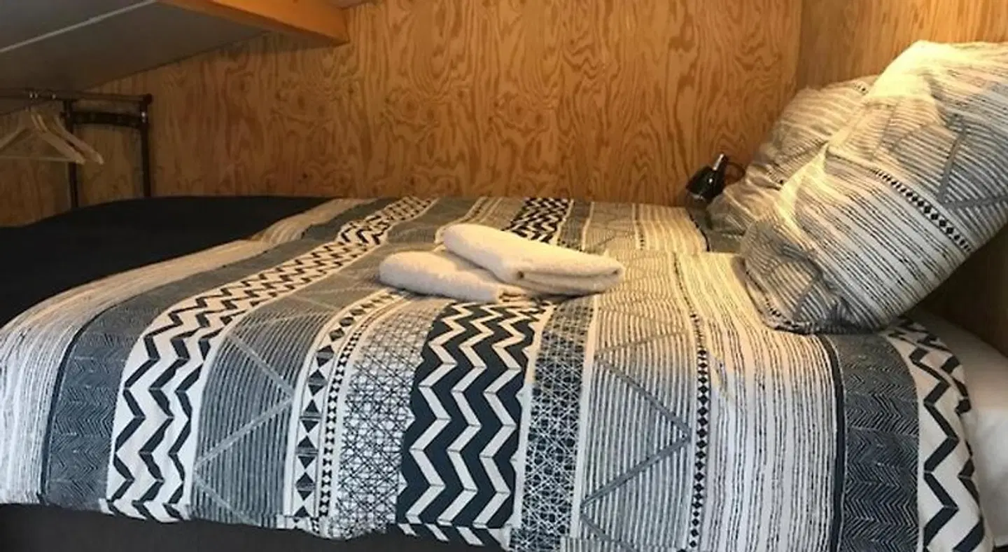 Bed en Brochje de Hollen HEALTH_BEAUTY