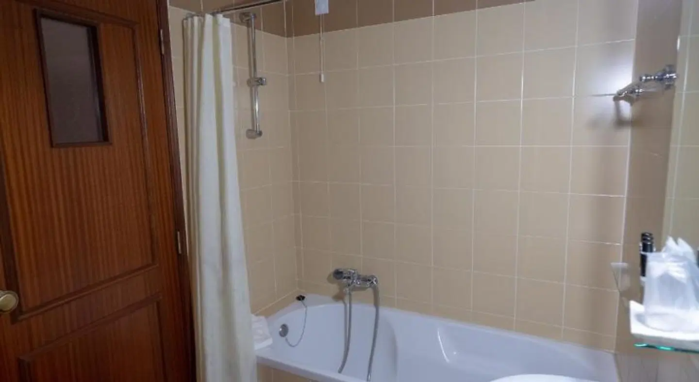 Hotel Peregrinos de Fátima Badezimmer