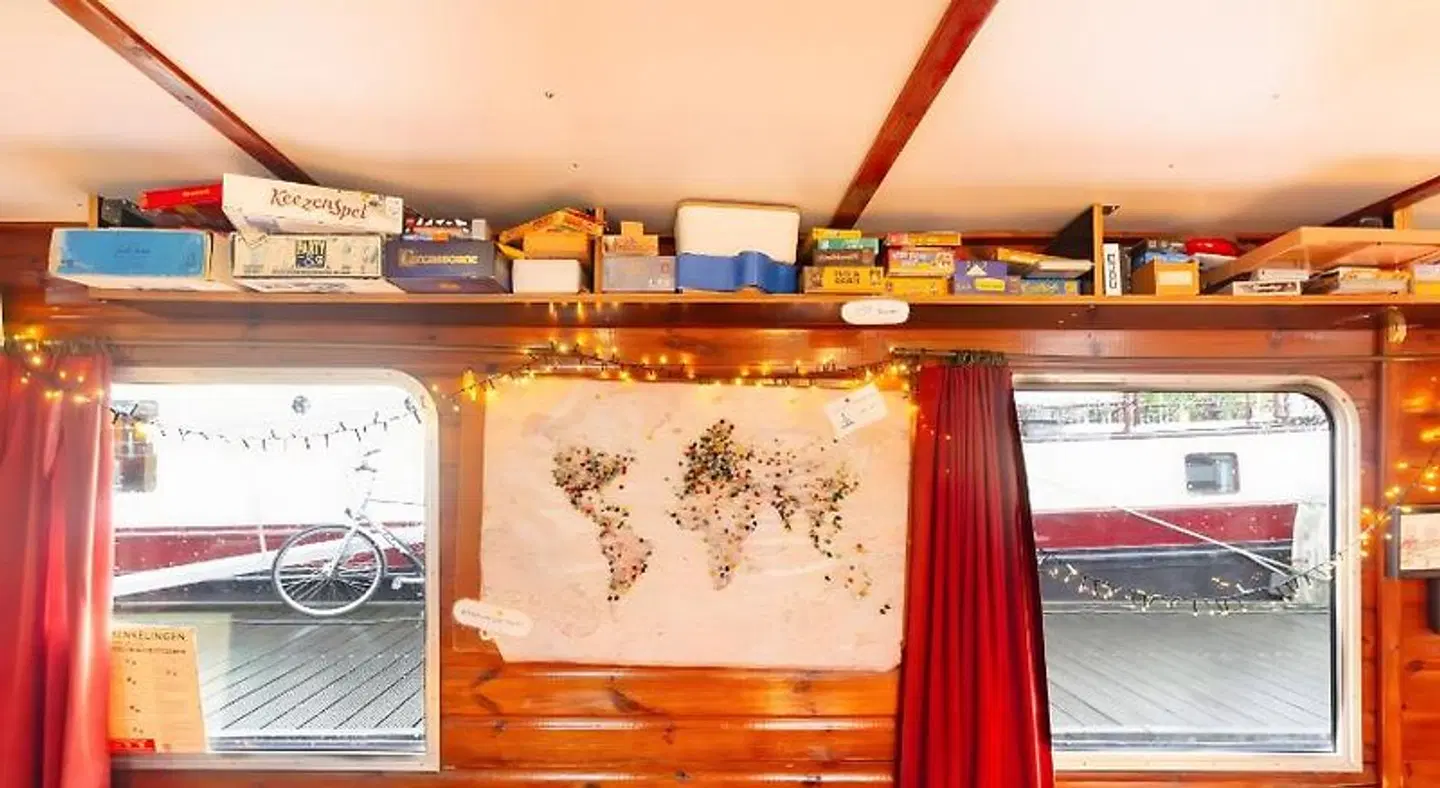 Intersail Hostel - Christina Restaurant