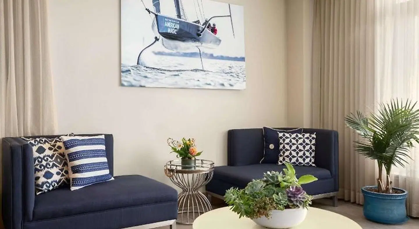 Wyndham Newport Hotel ROOM_EXAMPLE