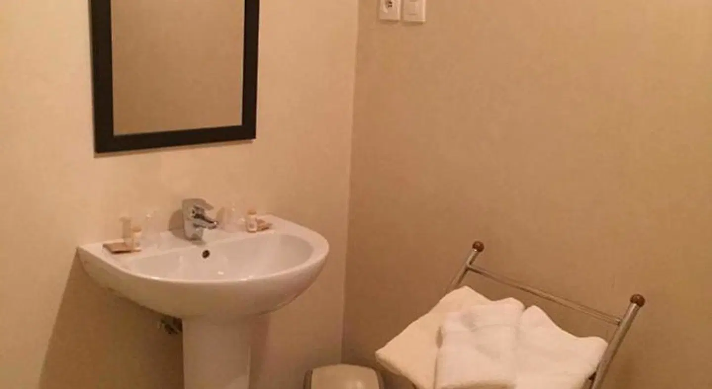 Auberge Les Olivades Badezimmer