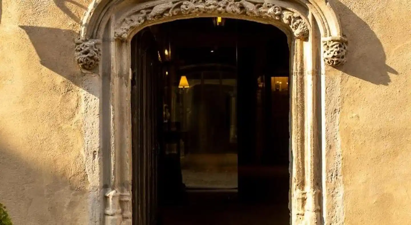 Hôtel le Donjon Aussenansicht