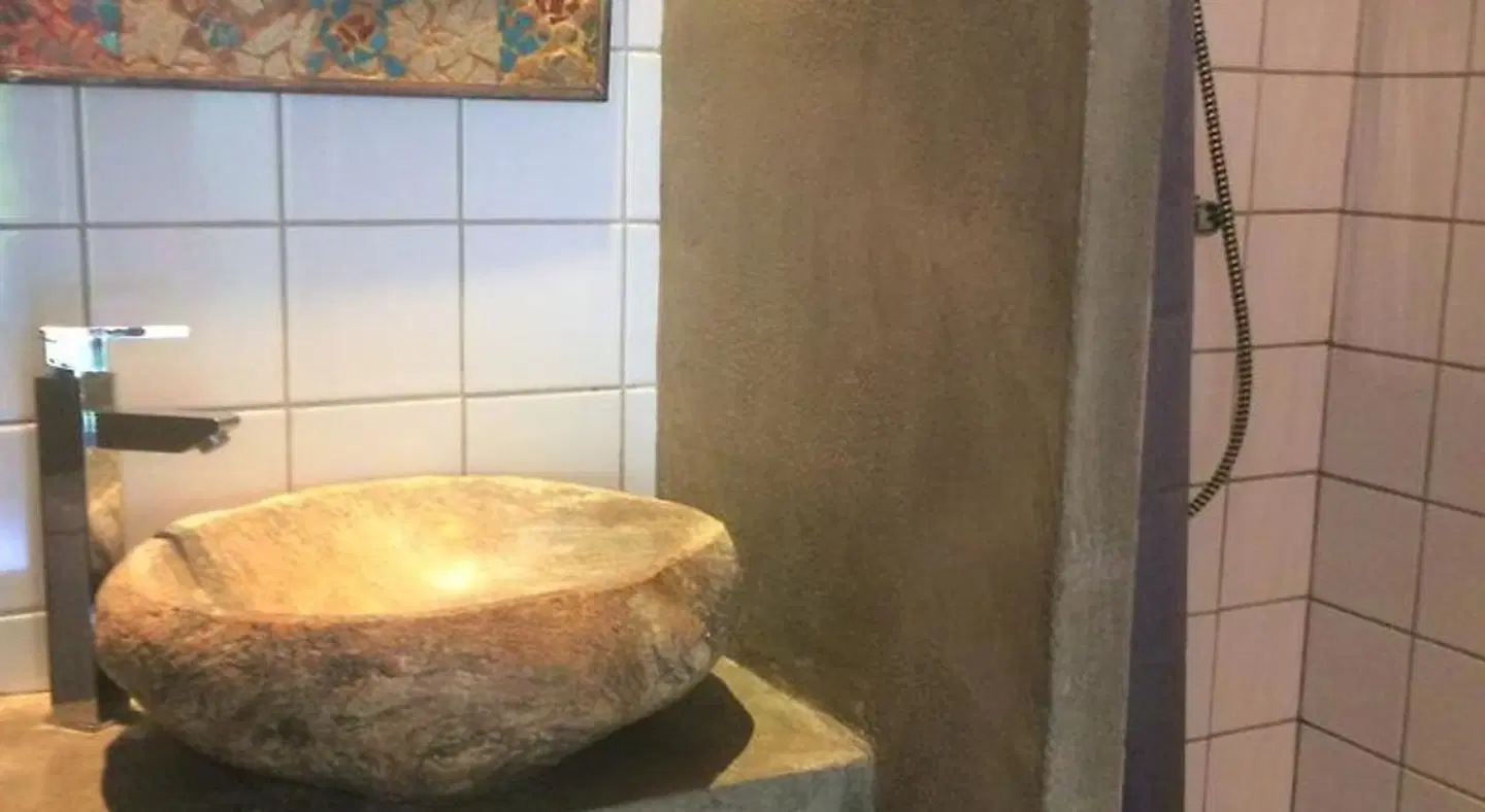 Les deux chemins Badezimmer