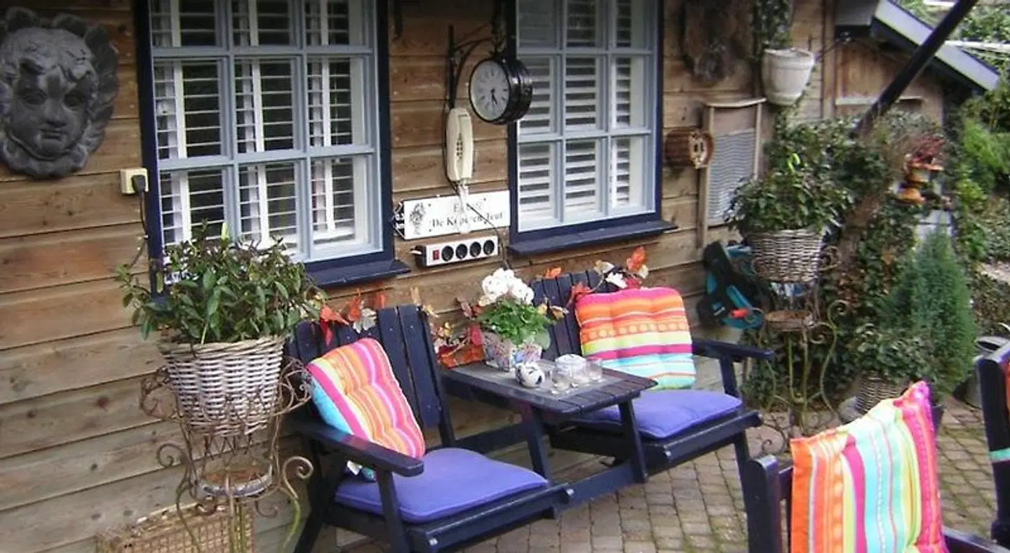 Prive tuinhuis B&B Elly Terrasse