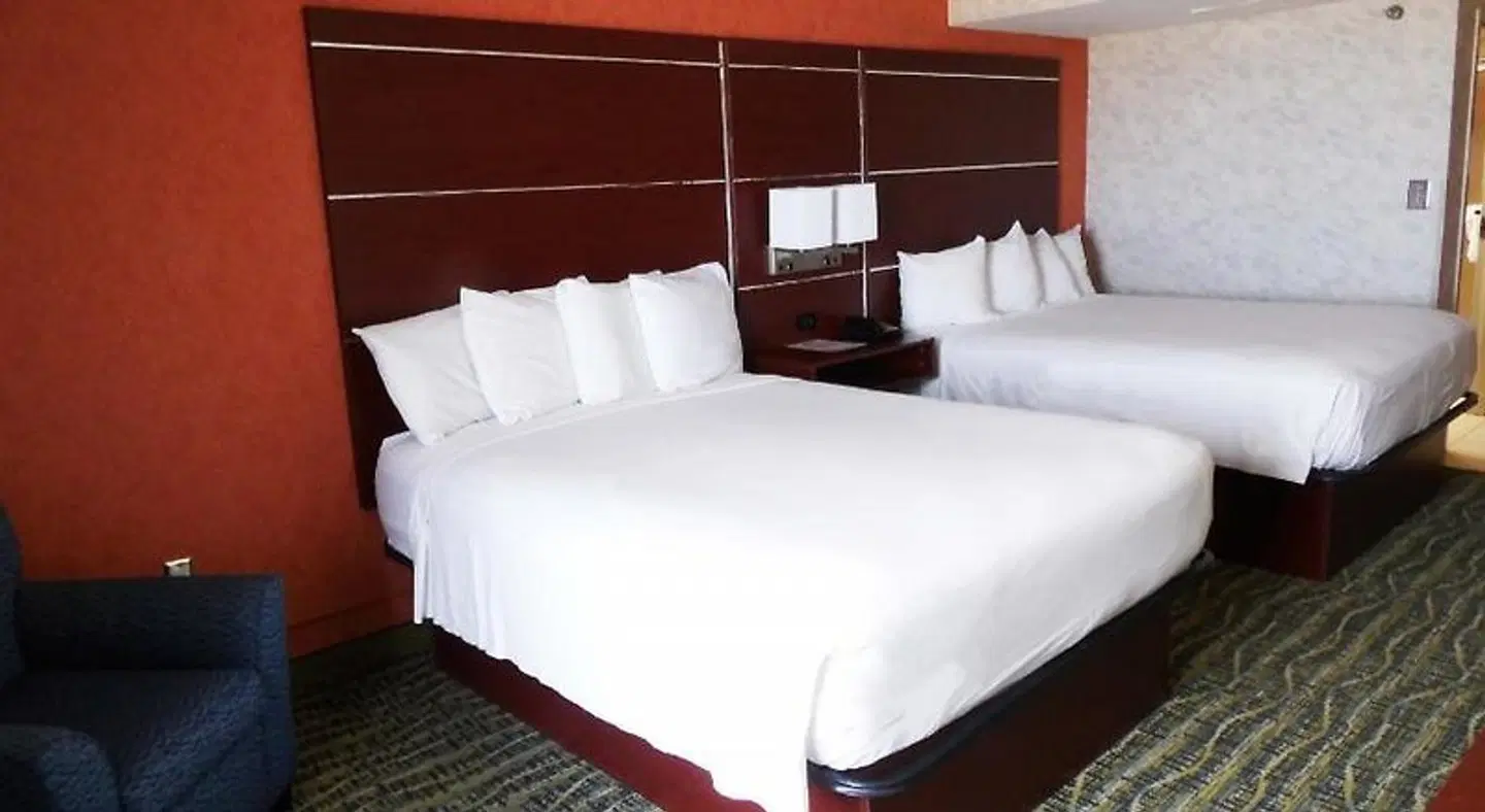 The Breakers Resort Inn ROOM_EXAMPLE