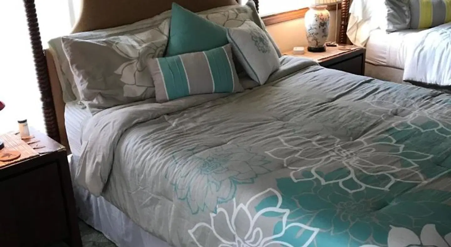 Hale Maluhia Country Inn ROOM_EXAMPLE