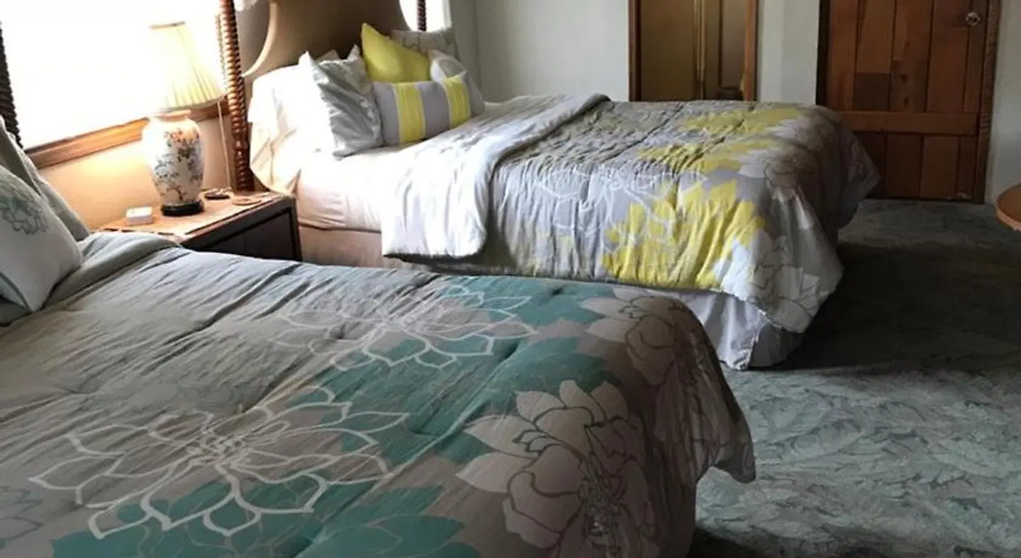 Hale Maluhia Country Inn ROOM_EXAMPLE
