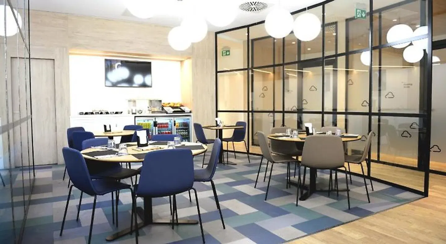 Air Rooms Rome Airport by HelloSky Restaurant