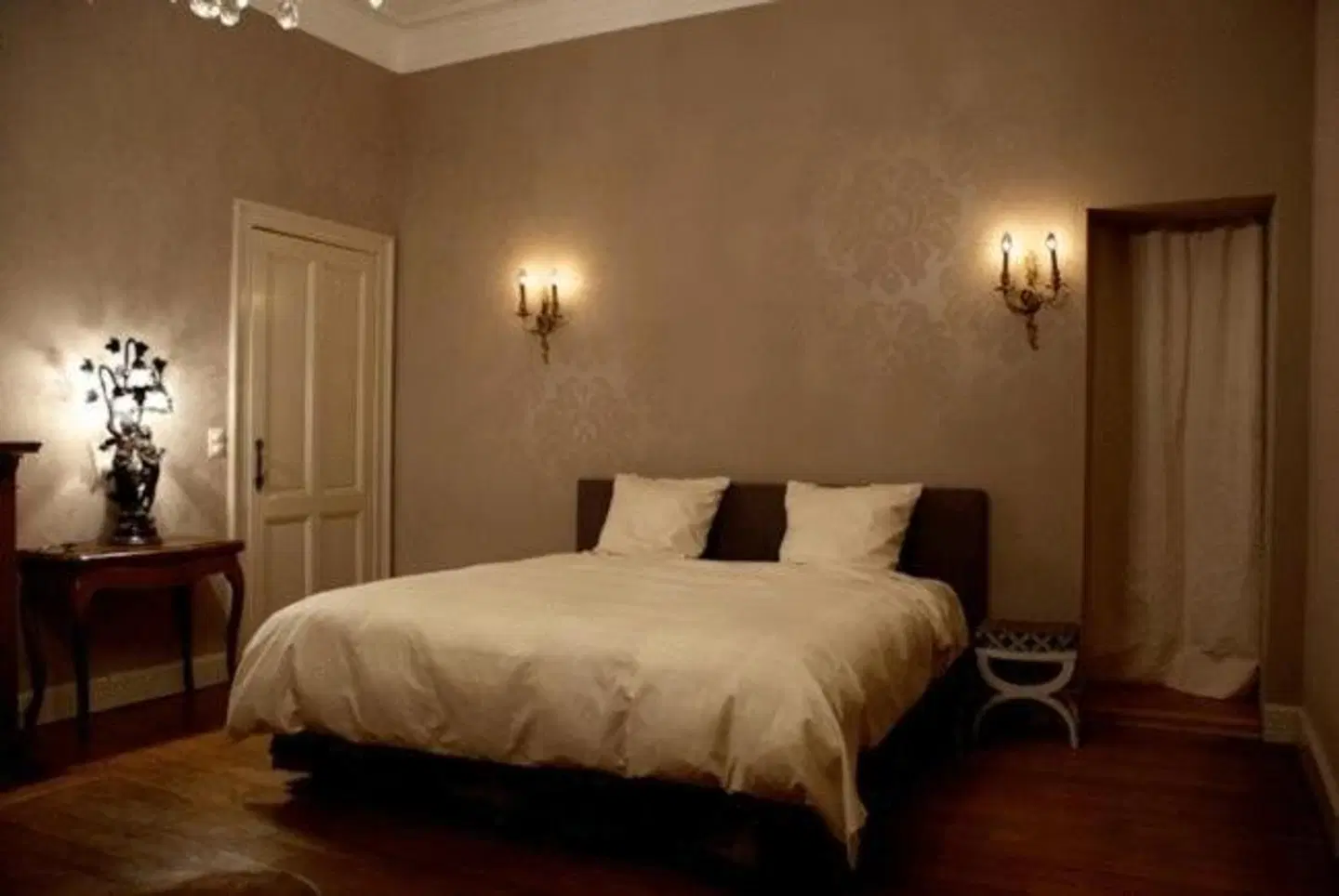 New-Castle ROOM_EXAMPLE