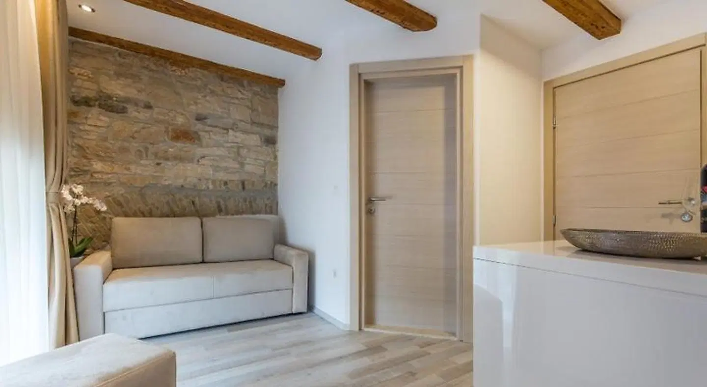 Minella Residence ROOM_EXAMPLE
