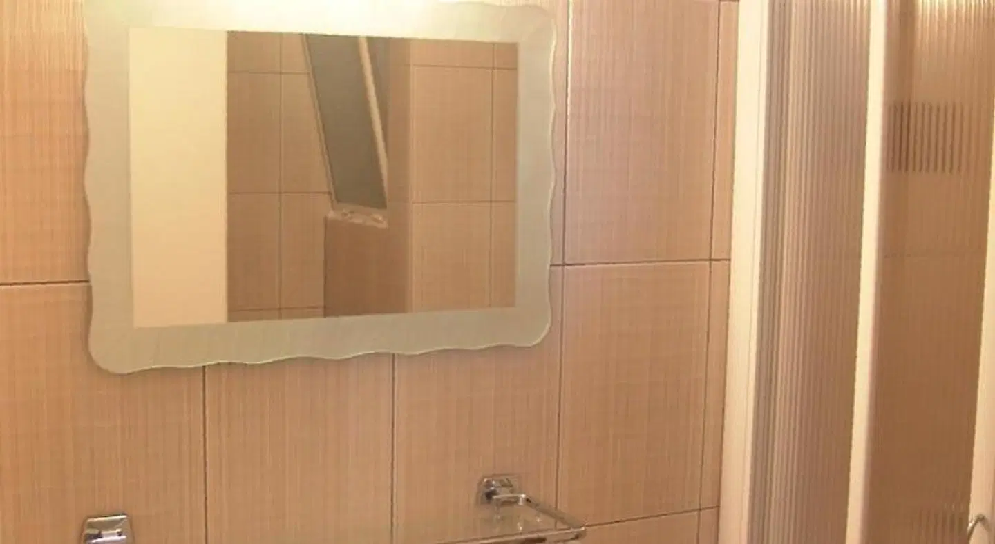 Merope Hotel Badezimmer