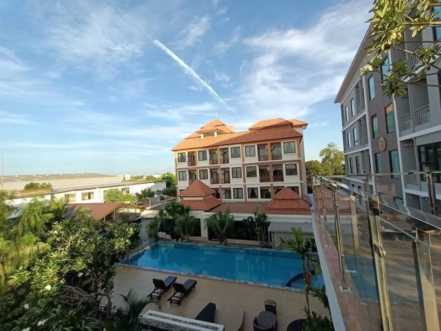 Sasi Nonthaburi Hotel EXTERIOR