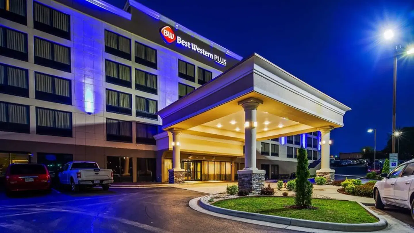 Best Western Plus Hanes Mall EXTERIOR