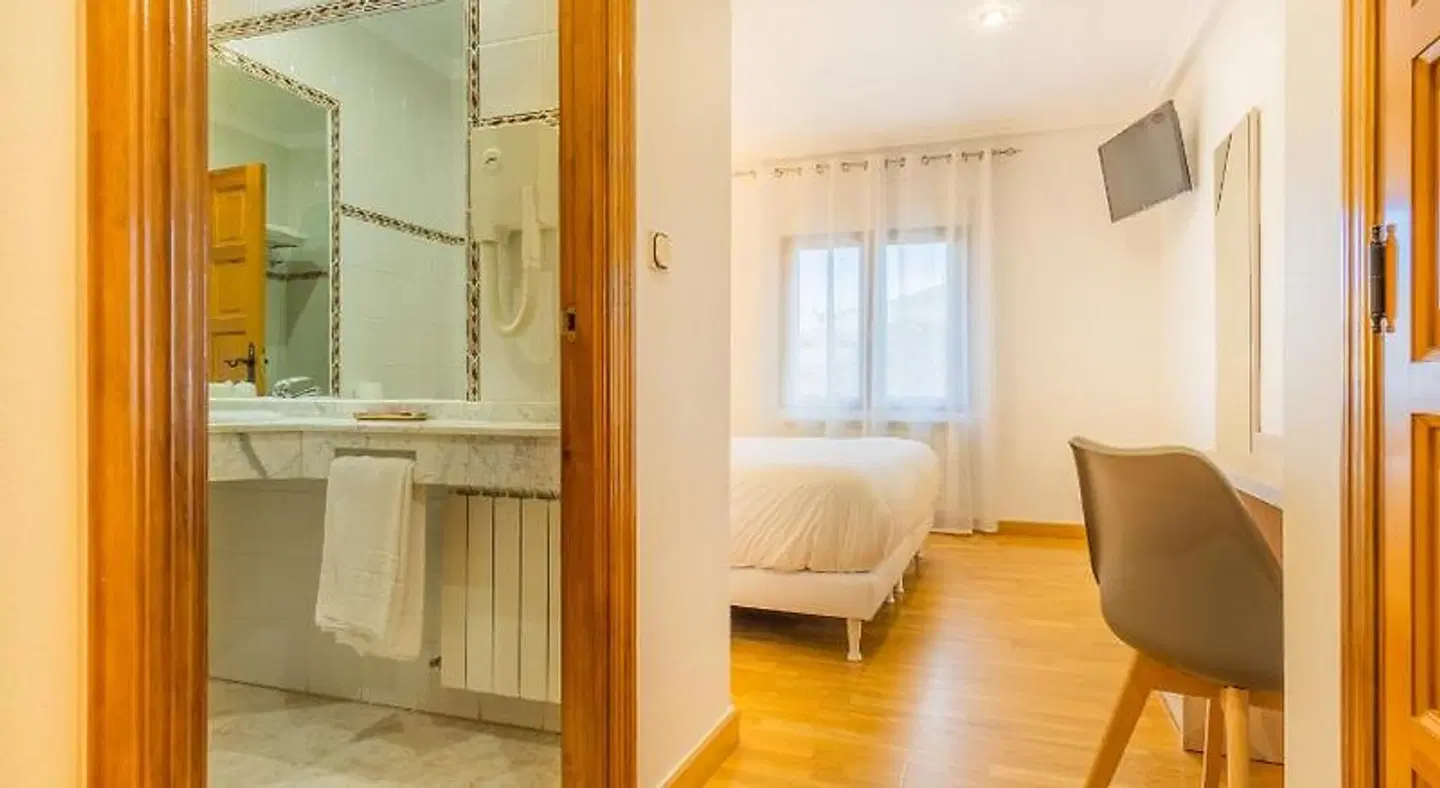 Hostal Gran Duque ROOM_EXAMPLE