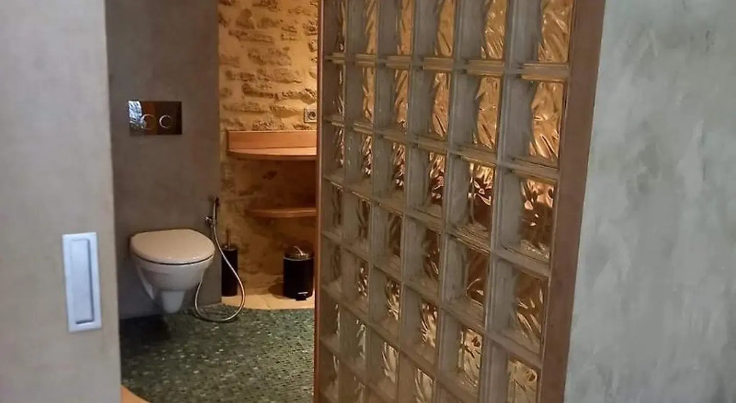 Le Vieux Bistrot Badezimmer
