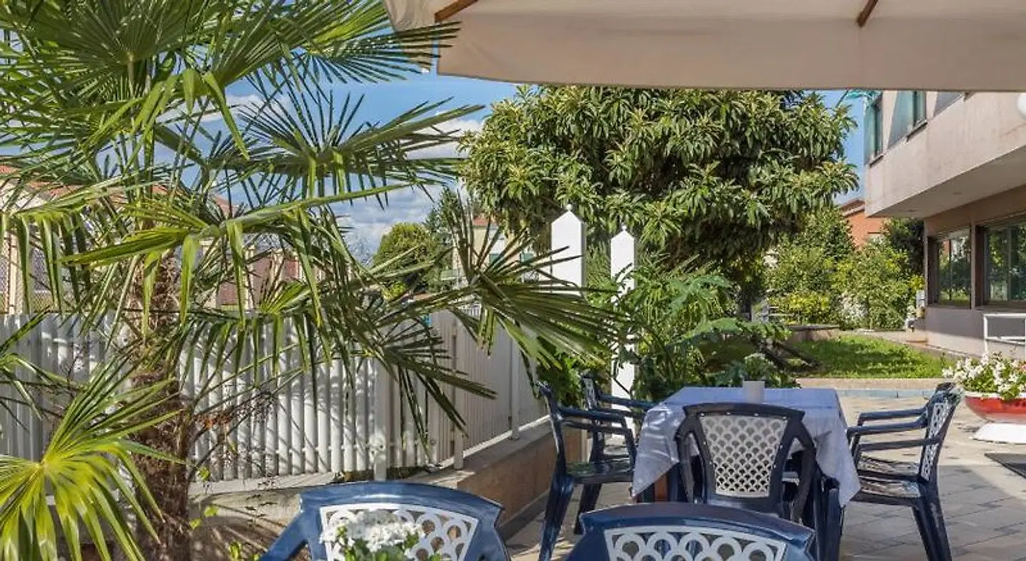 Aviano Palace Hotel Terrasse