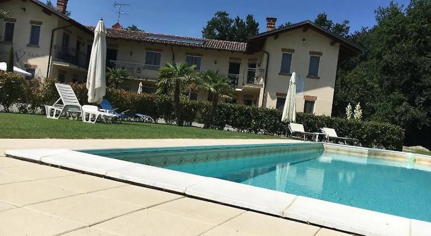 Cascina Vignole OUTDOOR_POOL