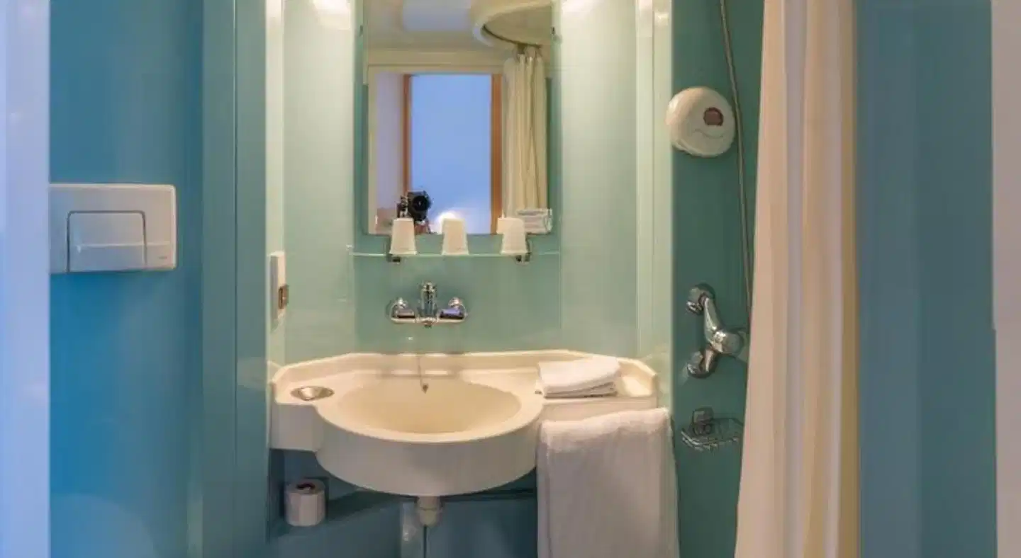 Hôtel Reseda Badezimmer
