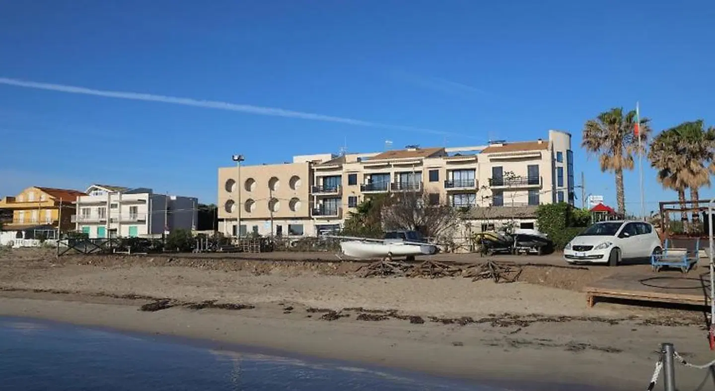 Hotel Celeste EXTERIOR