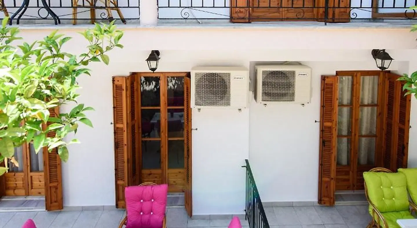 Oasis 2 LOUNGE_LOBBY