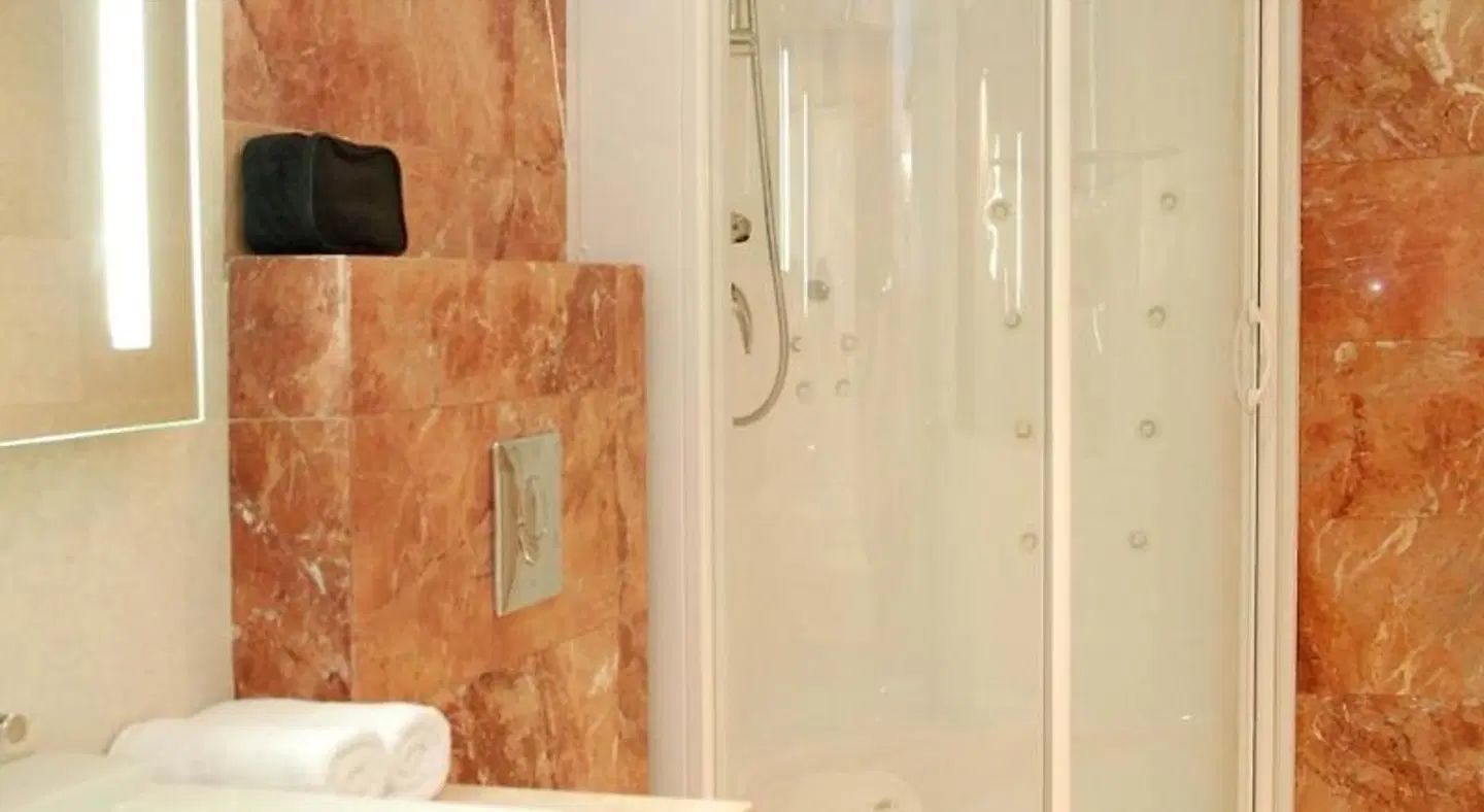 Palladion Boutique Hotel Badezimmer