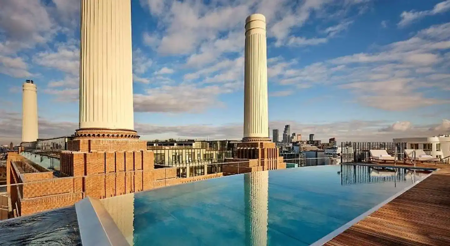art'otel London Battersea Power Station, Powered by Radisson Hotels Pool