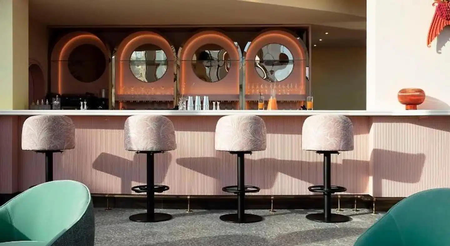 art'otel London Battersea Power Station, Powered by Radisson Hotels Bar