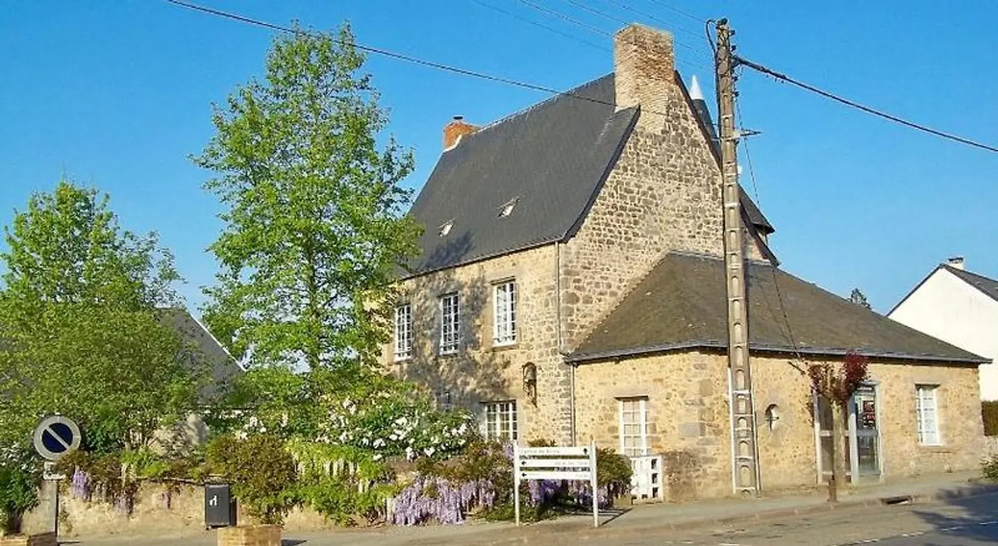 Manoir de la Grand'Cour EXTERIOR