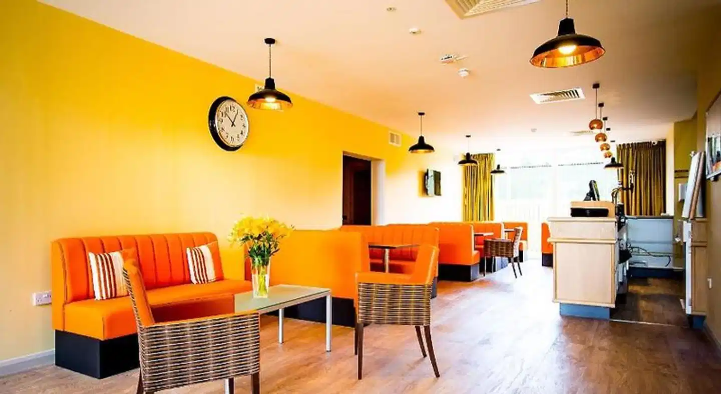 The Lodge At Perth Racecourse Lobby